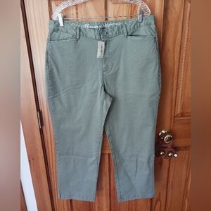 Eddie Bauer Legendwash Curvy Cropped Stretch Jeans In Sage Green Sz 16 Tall NWT